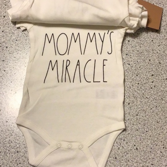 NEW Rae Dunn 3 pc onesie moms bestie/moms miracle - Picture 6 of 8